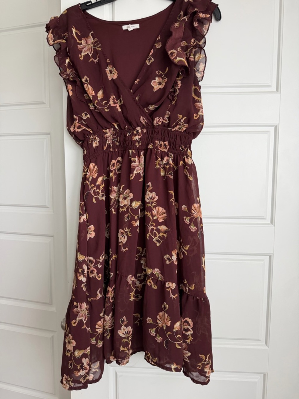 058 Maurices Burgundy Floral Ruffle V neck Skater Dress Sz M